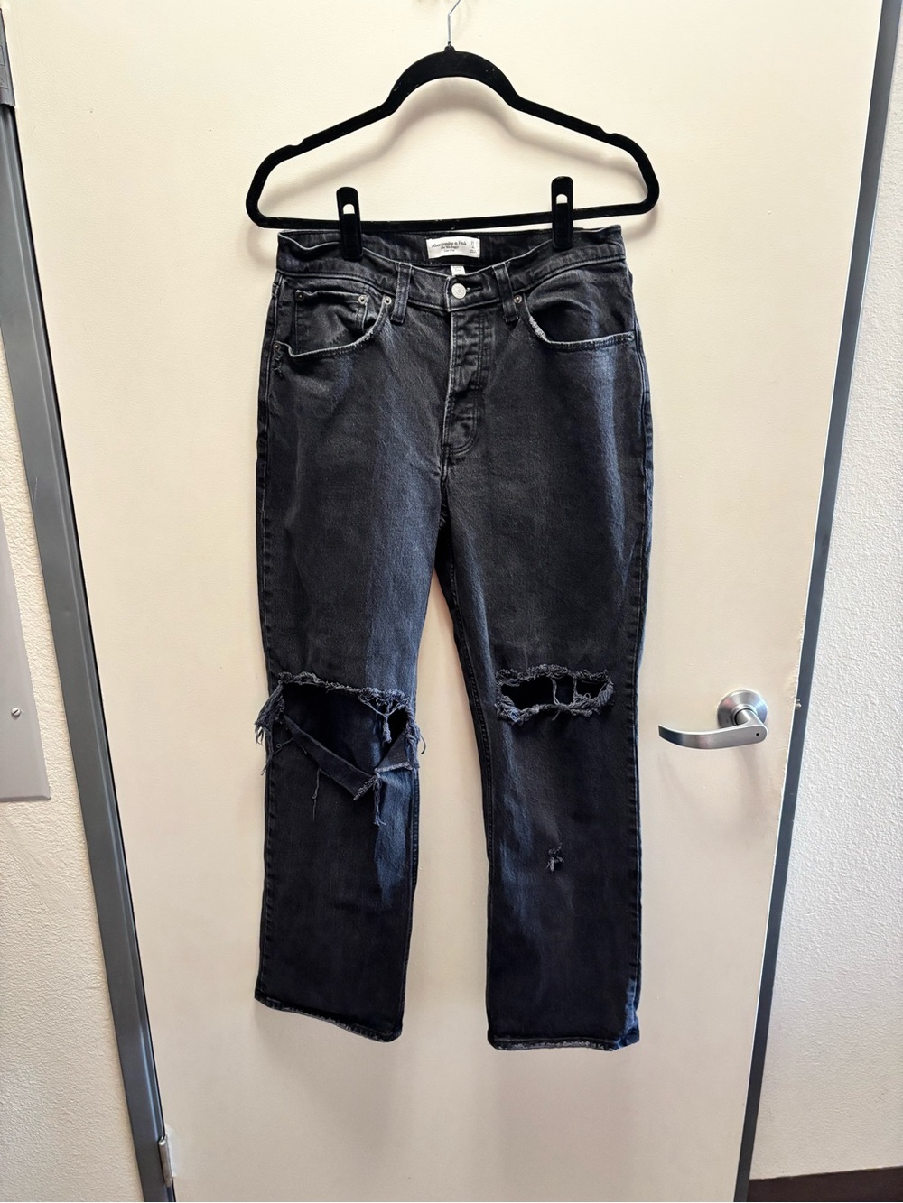Abercrombie & Fitch Black Distressed low rise wide leg Jeans 27”